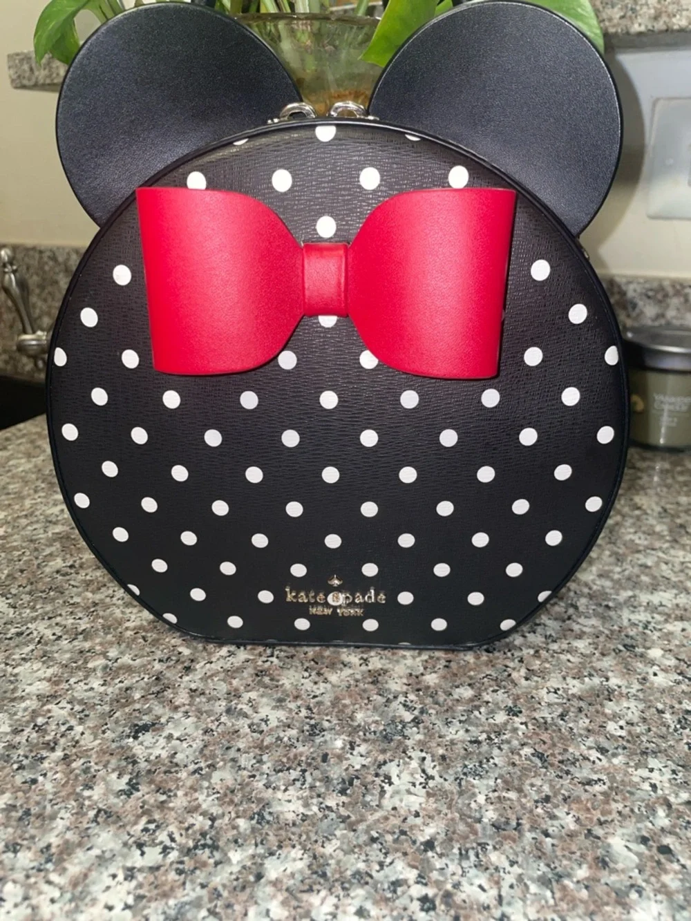 kate spade ♠️ Minnie Mouse Crossbody with Red Bow and card holder set - Picture 2 of 11
